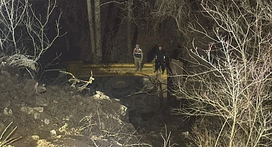 Devrilen kamyon sonu oldu!