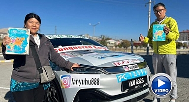 Elektrikli araçla dünya turuna çıktılar