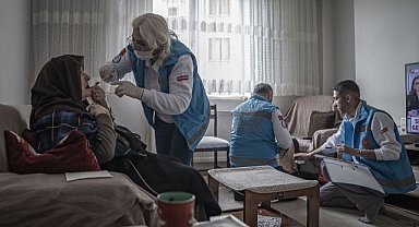 Erzurum’da yaşlılara evde diş bakımı