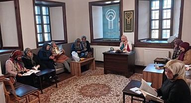 Erzurum'un kitap kurdu ev hanımları