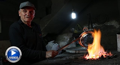 Erzurumlu usta 61 yıldır kalaycılık ateşini söndürmüyor