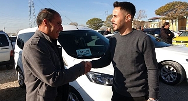 Fiyatlar ilan siteleriyle uyuşmadı: Araçlar elde kaldı!