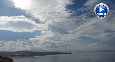 Gökyüzünde bulut şöleni