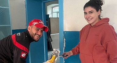 Gönüllülerden okula tadilat desteği