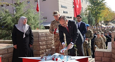 Helikopter kazasında şehit olan 17 asker unutulmadı