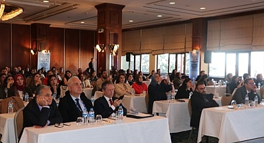 Kadın doğum uzmanları Erzurum'da bir araya geldi