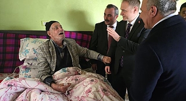 Kapı kapı gezip dert dinledi...