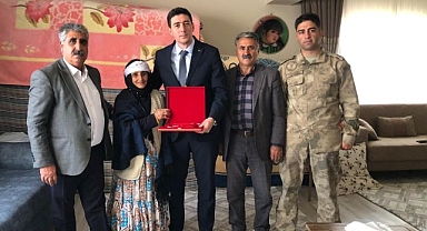 Kaymakam’dan şehit ailesine ziyaret   