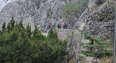 Kendini boşluğa bırakan kadın hayatını kaybetti