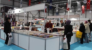 Kitap dünyası Erzurum’da buluştu