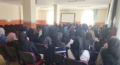 Kur'an kursu öğrencilerine yönelik seminer