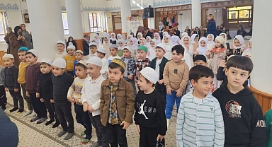 Minik öğrencilerle camide buluştular