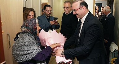 Rektör Hacımüftüoğlu'ndan ilk öğretmenine ziyaret