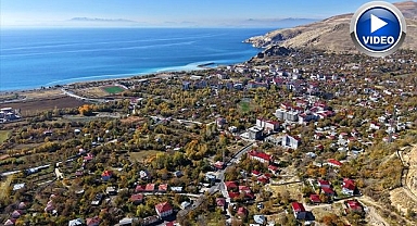 Renk cümbüşüyle ziyaretçilerini büyüledi