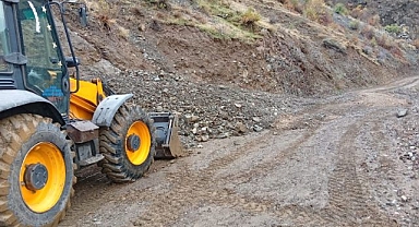 Sağanak yağış heyelana neden oldu   