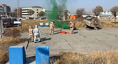 Sağlık personeli tatbikatlarla olaylara hazırlanıyor