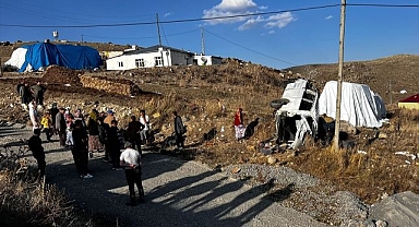 Şarampole yuvarlanan araçta can pazarı!