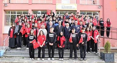 Şehit yakınları ve gaziler öğrencilerle buluştu   