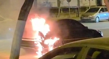 Seyir halindeyken alevlere teslim oldu!