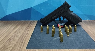 Silah kaçakçıları yakayı ele verdi!