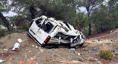 Takla atan araç şarampole devrildi!