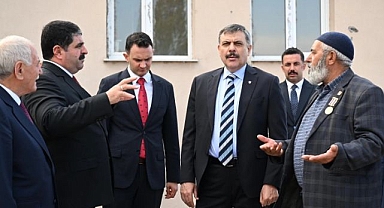 Vali Çiftçi Köprüköy’de incelemelerde bulundu