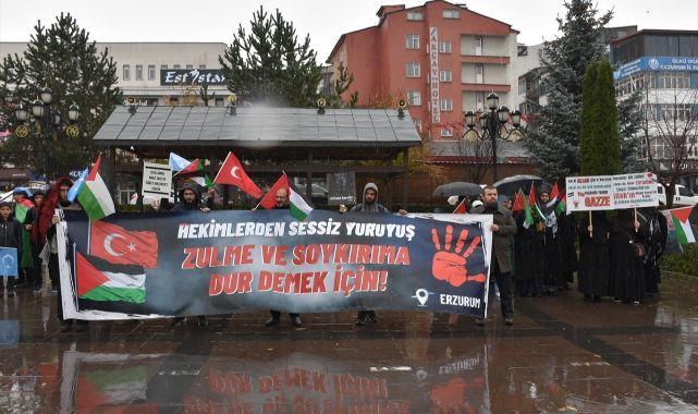 Yağmurlu ve soğuk havaya rağmen Gazze için yürüdüler