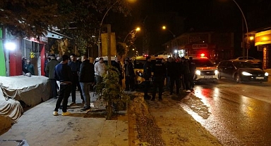 Yaşlı adama kurşun yağdırdılar!