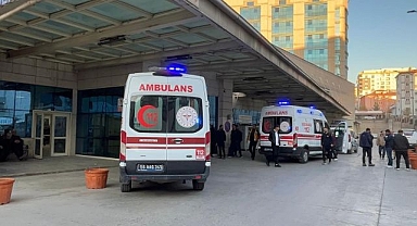 Feci kaza! Küçük çocuk aracın altında kaldı!