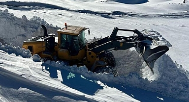 3 metrelik karla zorlu mücadele