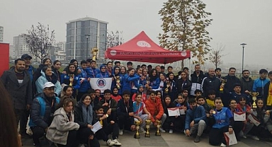 380 sporcu yarışmalarda ter döktü