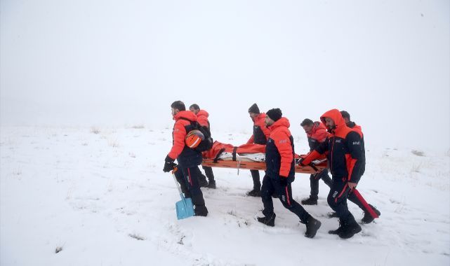 AFAD ekipleri tatbikatlarla görevlere hazırlanıyor