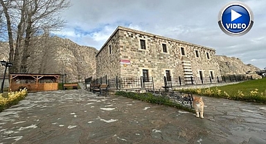 Asırların izini taşıyan medrese yeniden ibadete açıldı