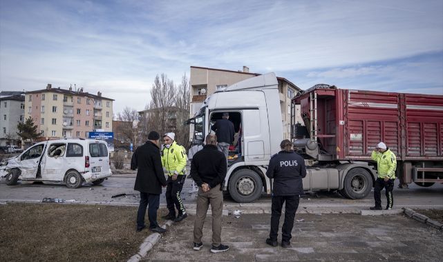 Aziziye'de tır dehşeti! 