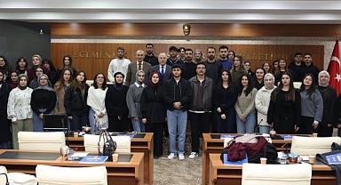 Başkan Sekmen öğrencileri ağırladı