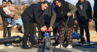 Bir mahallenin daha su sorunu çözüldü