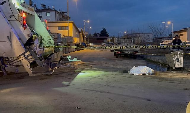 Çöp kamyonunun altında can verdi!