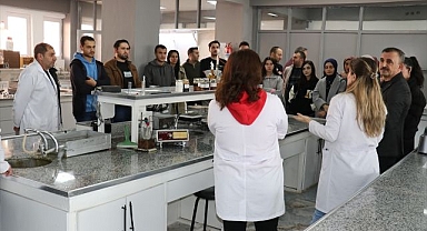 Derste öğrendiklerini fabrikada pekiştirdiler