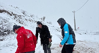 Diyaliz hastası köyde mahsur kaldı