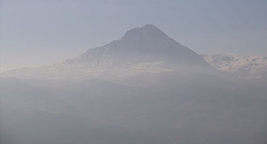 Doğa harikası siste kayboldu