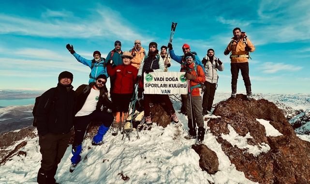 Doğa tutkunları zirvede buluştu