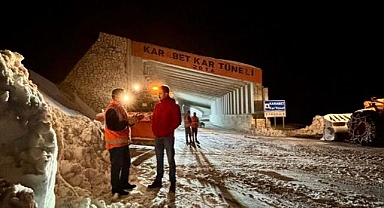 Doğu'da birçok yerleşim yeri ulaşıma kapandı