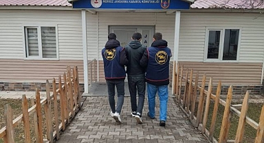 Dolandırıcılıktan aranıyordu! Yapılan operasyonla yakalandı