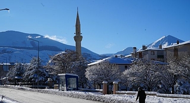 Erzurum beyaz örtüsüne büründü