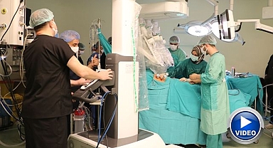 Erzurum'da bir ilk: Robotik cerrahiyle göğüs ameliyatı gerçekleşti