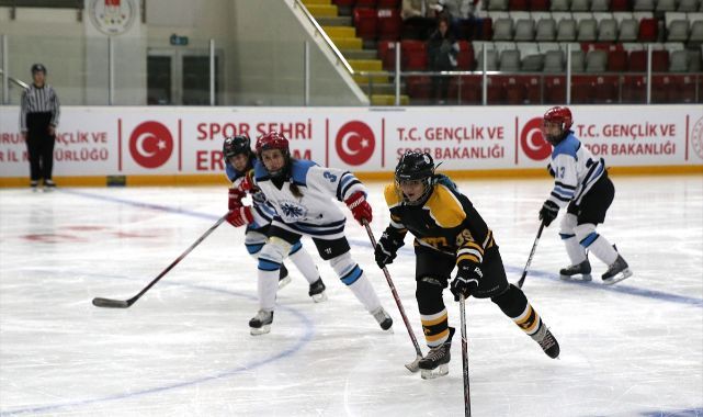 Erzurum'da Buz Hokeyi heyecanı