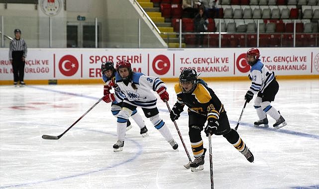 Erzurum'da Buz Hokeyi heyecanı