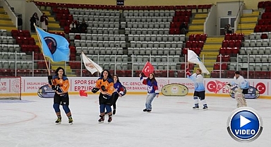 Erzurum'da Buz Hokeyi Kış Spor Oyunları başladı