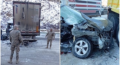 Erzurum'da feci kaza! Sıkıştıkları araçta can pazarı yaşandı!