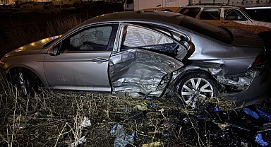 Erzurum'da iki araç çarpıştı! Ölü ve yaralılar var